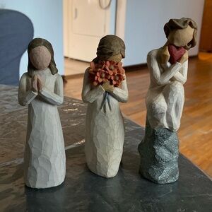 Set of 3 Willow Tree figurines